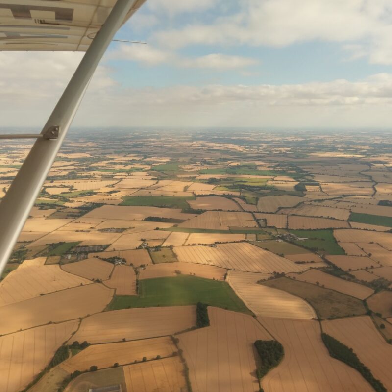 High and dry in summer. Flying in summer often means coping with thermals and light and variable winds. Read about these challenges in my blog.